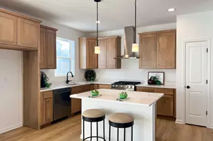 94 W Crabapple Ave, Cortland, IL 60112 - Photo 5