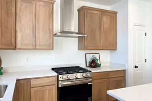 94 W Crabapple Ave, Cortland, IL 60112 - Photo 7