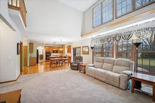 1101 King Edward Ave, Saint Charles, IL 60174 - Photo 11