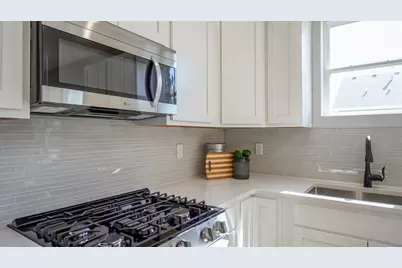 20 W Sandalwood Avenue, Cortland, IL 60112 - Photo 9