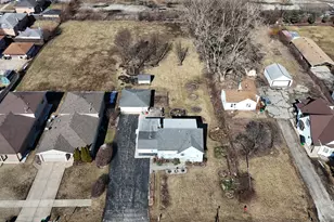 7234 W 85th St, Bridgeview, IL 60455 - Photo 3