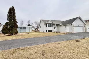 1306 S State St, Belvidere, IL 61008 - Photo 3