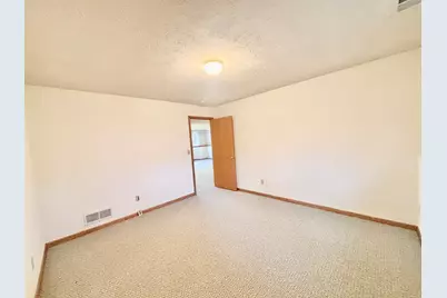 1306 S State Street, Belvidere, IL 61008 - Photo 27