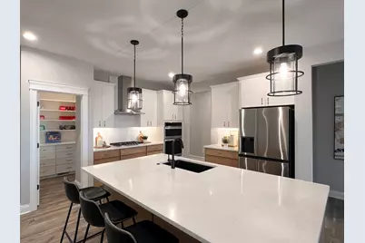 1238 Parkside Drive, Sycamore, IL 60178 - Photo 5