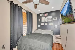 642 W 37th St, Chicago, IL 60609 - Photo 17