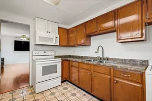 88 W Wayne Pl, Wheeling, IL 60090 - Photo 7