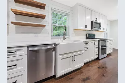 401 S 4th Avenue, Libertyville, IL 60048 - Photo 3