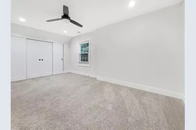 401 S 4th Avenue, Libertyville, IL 60048 - Photo 17