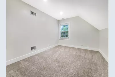 401 S 4th Avenue, Libertyville, IL 60048 - Photo 19
