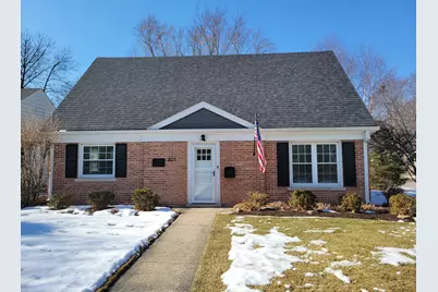 401 S 4th Avenue, Libertyville, IL 60048 - Photo 1