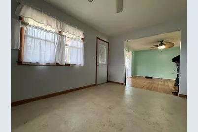 1988 S Bend Road, Rockford, IL 61109 - Photo 5