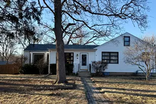 100 Ash St, Lake Zurich, IL 60047 - Photo 1