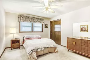 9004 Meade Ave, Oak Lawn, IL 60453 - Photo 11