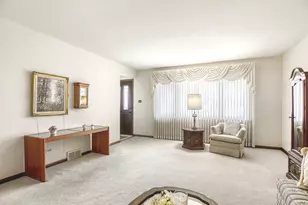 9004 Meade Ave, Oak Lawn, IL 60453 - Photo 5