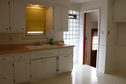 160 N Kennedy Drive, Bradley, IL 60915 - Photo 7