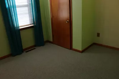 160 N Kennedy Drive, Bradley, IL 60915 - Photo 5