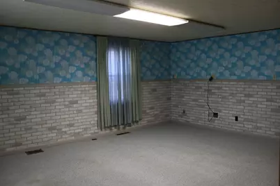 160 N Kennedy Drive, Bradley, IL 60915 - Photo 3