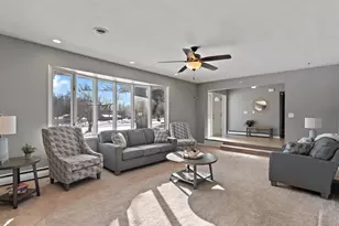 8210 Ridgewood Rd, Rock Island, IL 61201 - Photo 13