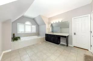 2308 Hillsboro Ln, Naperville, IL 60564 - Photo 25