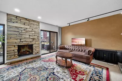 [Address not provided], Park Ridge, IL 60068 - Photo 9