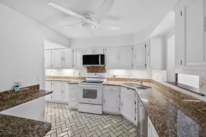 [Address not provided], Park Ridge, IL 60068 - Photo 15