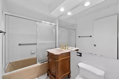 [Address not provided], Park Ridge, IL 60068 - Photo 23