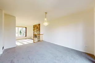 3820 Kiess Dr, Glenview, IL 60025 - Photo 9