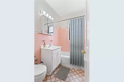 6230 N Kenmore Avenue #703, Chicago, IL 60660 - Photo 7