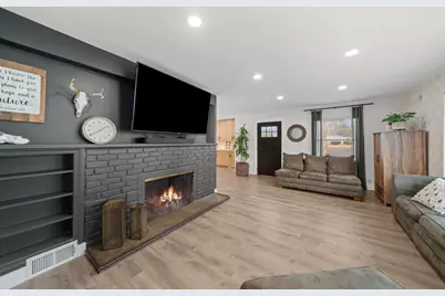 338 Lakelawn Boulevard, Aurora, IL 60506 - Photo 9