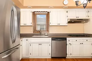 7601 Sycamore Dr, Orland Park, IL 60462 - Photo 9