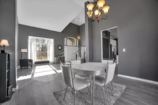 711 Blossom Ct, Oswego, IL 60543 - Photo 9