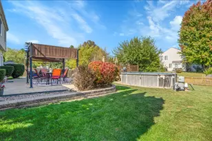 711 Blossom Ct, Oswego, IL 60543 - Photo 41