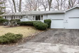 1348 Dairy Ln, Mundelein, IL 60060 - Photo 1