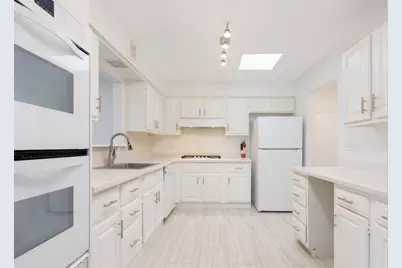 1348 Dairy Lane, Mundelein, IL 60060 - Photo 11