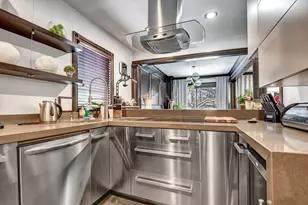 491 Old Surrey Ln, Hinsdale, IL 60521 - Photo 9