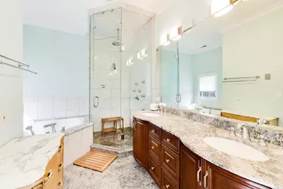 6642 N Kilbourn Avenue, Lincolnwood, IL 60712 - Photo 33