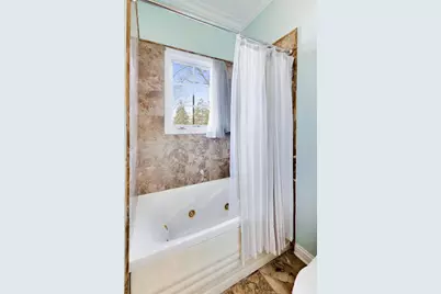 6642 N Kilbourn Avenue, Lincolnwood, IL 60712 - Photo 45