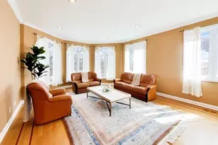 6642 N Kilbourn Ave, Lincolnwood, IL 60712 - Photo 9