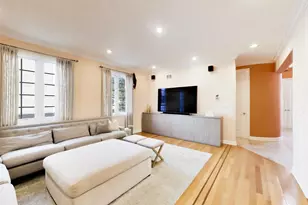 6642 N Kilbourn Ave, Lincolnwood, IL 60712 - Photo 21