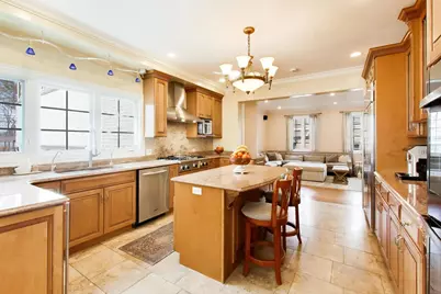 6642 N Kilbourn Avenue, Lincolnwood, IL 60712 - Photo 17