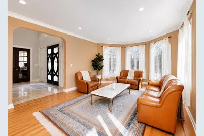 6642 N Kilbourn Avenue, Lincolnwood, IL 60712 - Photo 9