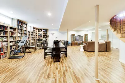 6642 N Kilbourn Avenue, Lincolnwood, IL 60712 - Photo 55