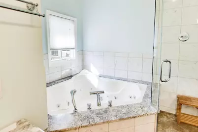 6642 N Kilbourn Avenue, Lincolnwood, IL 60712 - Photo 35
