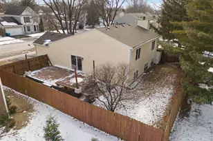 2630 White Barn Rd, Aurora, IL 60502 - Photo 33