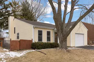 2630 White Barn Rd, Aurora, IL 60502 - Photo 1