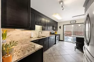 2630 White Barn Rd, Aurora, IL 60502 - Photo 7