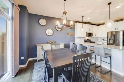 3223 N Heritage Lane, Arlington Heights, IL 60004 - Photo 7