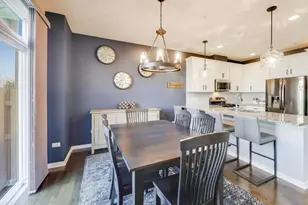 3223 N Heritage Ln, Arlington Heights, IL 60004 - Photo 7