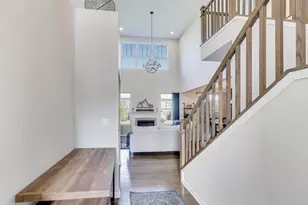 3223 N Heritage Ln, Arlington Heights, IL 60004 - Photo 3