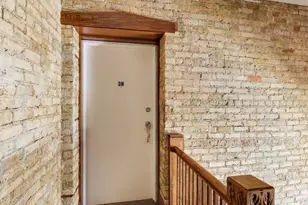 4722 N Kenneth Ave, Chicago, IL 60630 - Photo 5